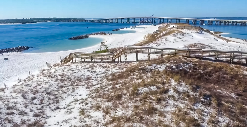 Beach walkovers at Norriego Point in Destin